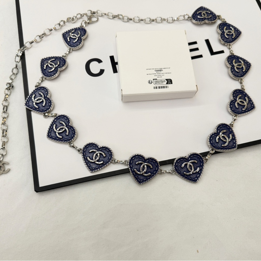 Authentic Chanel Beauty Heart Chain Belt -Limited Edition